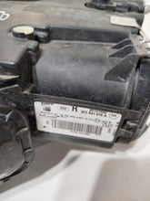 Laden Sie das Bild in den Galerie-Viewer, Frontscheinwerfer Seat Leon 5F2941016A Rechts Scheinwerfer Headlight