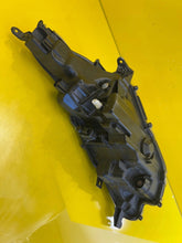 Load image into Gallery viewer, Frontscheinwerfer Toyota Yaris LED Rechts Scheinwerfer Headlight