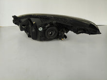 Laden Sie das Bild in den Galerie-Viewer, Frontscheinwerfer Mazda 2 Rechts Scheinwerfer Headlight SCH8331740818gr