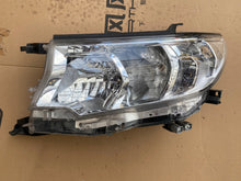 Laden Sie das Bild in den Galerie-Viewer, Frontscheinwerfer Toyota Land Cruiser 60-265 Links Scheinwerfer Headlight SCH1216447499xc