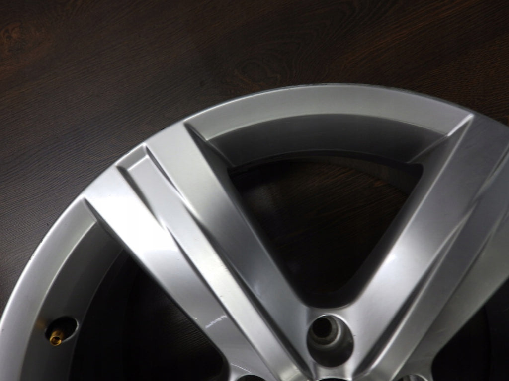 4x Alufelge 17 Zoll 7.5" 5x112 47ET Glanz Silber 3AA601025 VW Passat B7 FEL1025988885at