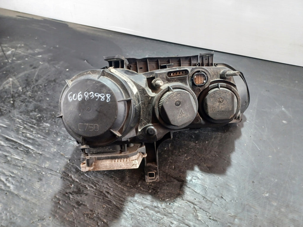 Frontscheinwerfer Alfa Romeo 159 60683988 Links Scheinwerfer Headlight SCH1758845752xb
