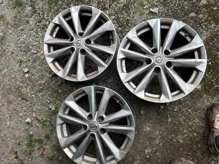 1x Alufelge 17 Zoll 7.0" 5x114.3 40ET 403004EA1B Nissan X-Trail Qashqai J11 FEL5055153652rg