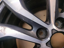 Load image into Gallery viewer, 1x Alufelge 17 Zoll 7.0&quot; 5x114.3 43ET Glanz Graphit 403007202R Mg Talisman