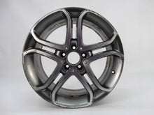 Laden Sie das Bild in den Galerie-Viewer, 1x Alufelge 18 Zoll 8.0&quot; 5x112 45ET A2074012502 Mercedes-Benz Coupe Rim Wheel