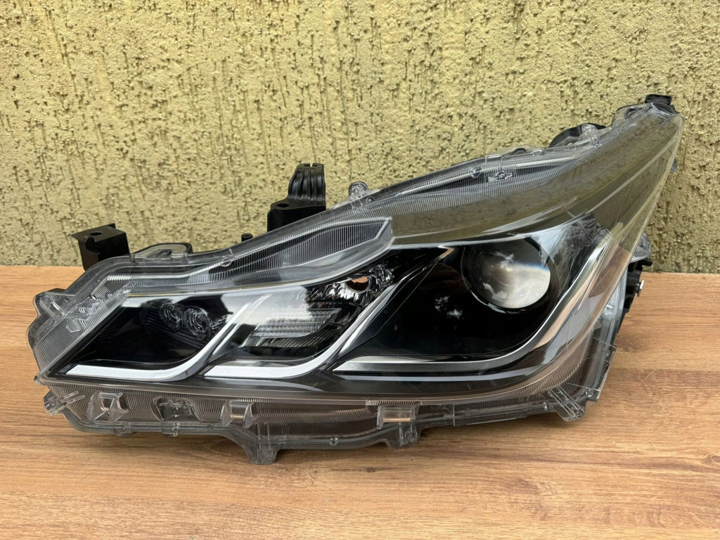 Frontscheinwerfer Toyota Corolla 81150-02T31 LED Links Scheinwerfer Headlight SCH8250461160wg