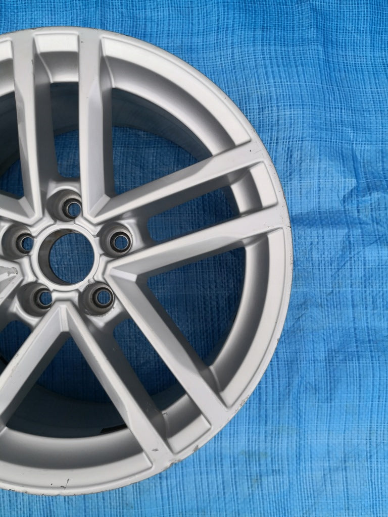 1x Alufelge 17 Zoll 8.5" 5x112 50ET Glanz Silber 8S0601025 Audi Tt Rim Wheel FEL3534343980ub