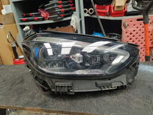Laden Sie das Bild in den Galerie-Viewer, Frontscheinwerfer Mercedes-Benz W206 A2069064803 LED Rechts Headlight SCH5262183433ob