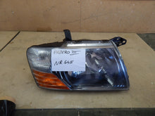 Laden Sie das Bild in den Galerie-Viewer, Frontscheinwerfer Mitsubishi Pajero III Rechts Scheinwerfer Headlight SCH3164335447wd