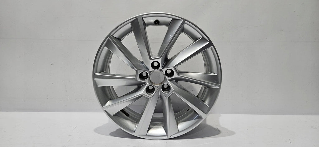 1x Alufelge 17 Zoll 6.5" 5x100 40ET 657601025 Skoda Scala Kamiq Rim Wheel