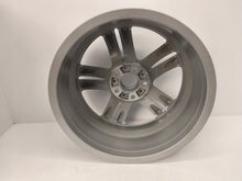 Laden Sie das Bild in den Galerie-Viewer, 1x Alufelge 18 Zoll 7.5" 5x120 45ET Glanz Silber 7845852 BMW Rim Wheel FEL4096978255xe