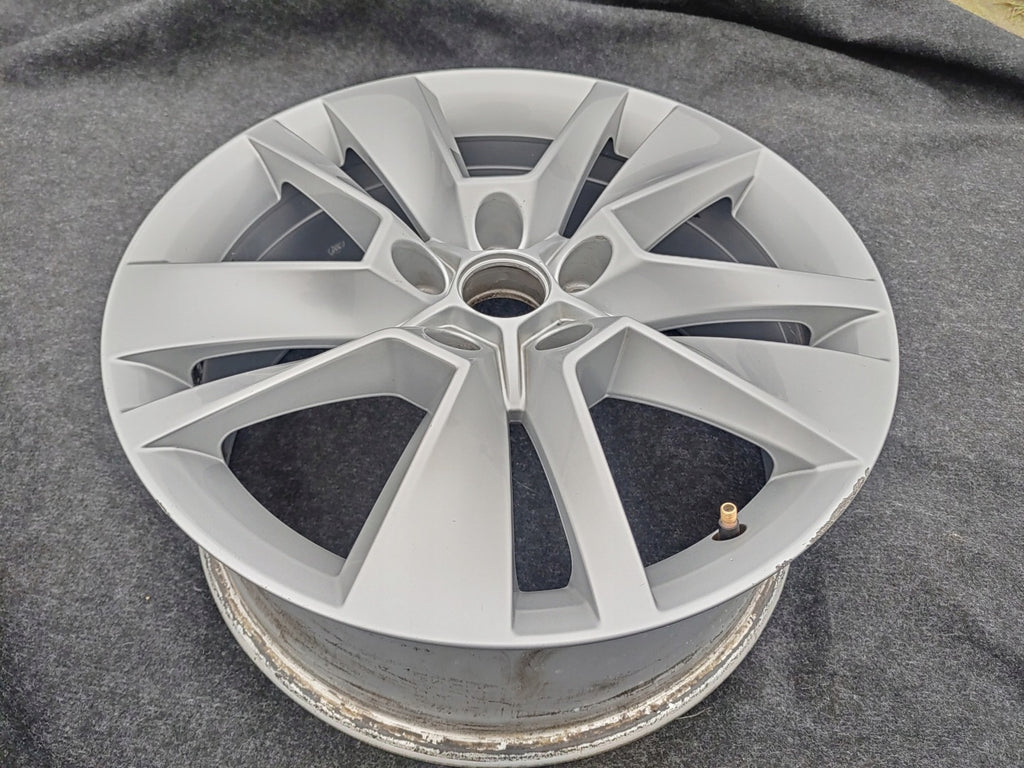 1x Alufelge 17 Zoll 7.0" 5x112 45ET Glanz Silber 57A601025K Skoda Karoq FEL9330540061ol