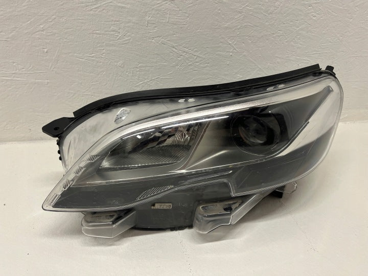 Frontscheinwerfer Peugeot Expert Traveller 9808235780-00 Xenon Ein Satz SCH8841398833cc