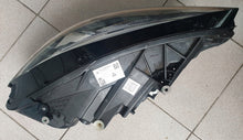 Laden Sie das Bild in den Galerie-Viewer, Frontscheinwerfer Mercedes-Benz W177 A1779065303 LED Rechts oder Links SCH8469317728gl