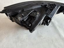 Load image into Gallery viewer, Frontscheinwerfer Seat 5FJ941007J LED Links Scheinwerfer Headlight SCH9300711817gr