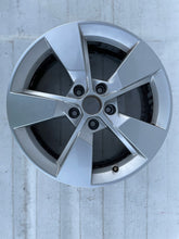 Load image into Gallery viewer, 1x Alufelge 17 Zoll 7.0" 5x112 45ET Glanz Silber 5L0601025G Skoda Yeti Rim Wheel FEL7453044073wk