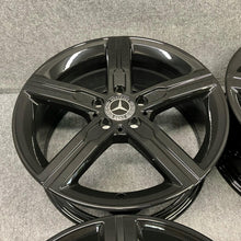 Laden Sie das Bild in den Galerie-Viewer, 4x Alufelge 18 Zoll 7.5" 5x112 49ET Glanz Schwarz A1774013200 Mercedes-Benz Cla FEL9145924461ei