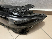 Load image into Gallery viewer, Frontscheinwerfer Mazda Bp BCJH-51040 Links Scheinwerfer Headlight SCH2547639860eb