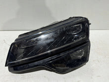 Laden Sie das Bild in den Galerie-Viewer, Frontscheinwerfer Skoda Karoq 57B941015D Links Scheinwerfer Headlight SCH9562375474to