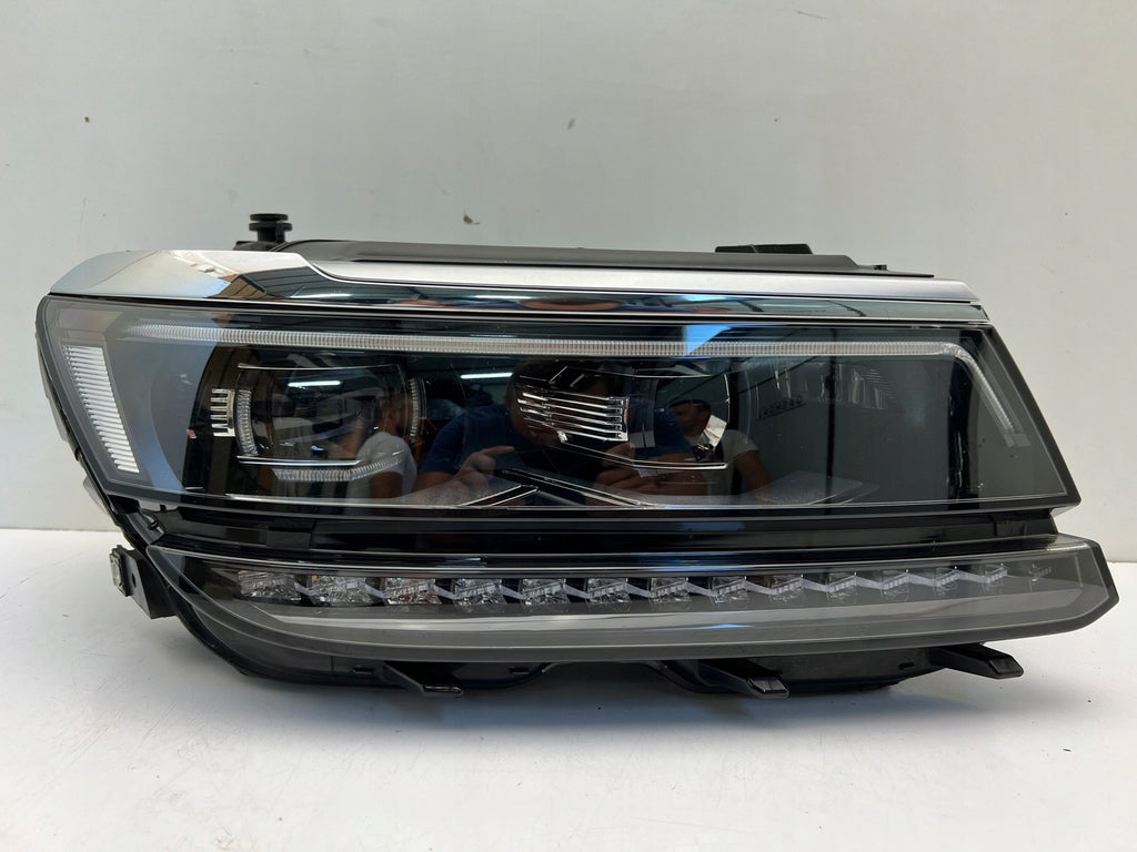 Frontscheinwerfer VW Tiguan 5NB941082A LED Rechts Scheinwerfer Headlight