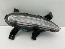 Load image into Gallery viewer, Frontscheinwerfer Hyundai I30 III 92208S0000 LED Rechts Scheinwerfer Headlight