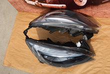 Load image into Gallery viewer, Frontscheinwerfer Opel Astra 13371596 Ein Stück (Rechts oder Links) Headlight