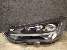 Laden Sie das Bild in den Galerie-Viewer, Frontscheinwerfer Ford Focus JX7B-13E015-CE Links Scheinwerfer Headlight