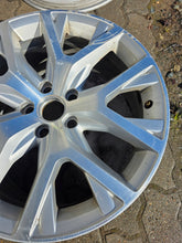 Laden Sie das Bild in den Galerie-Viewer, 1x Alufelge 18 Zoll 8.0" 5x112 40ET Glanz Silber 3AA601025S VW Passat B7 FEL6033478647oy