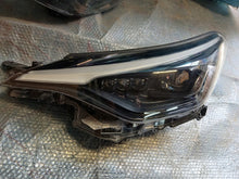 Laden Sie das Bild in den Galerie-Viewer, Frontscheinwerfer Toyota C-Hr Chr 81150-YP280 LED Links Scheinwerfer Headlight SCH3015865625fs