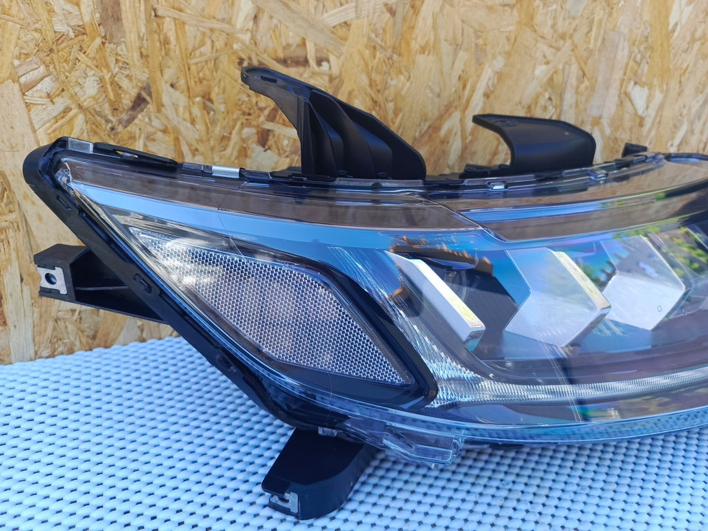 Frontscheinwerfer Mitsubishi Outlander III 8301D3-32 LED Rechts Headlight