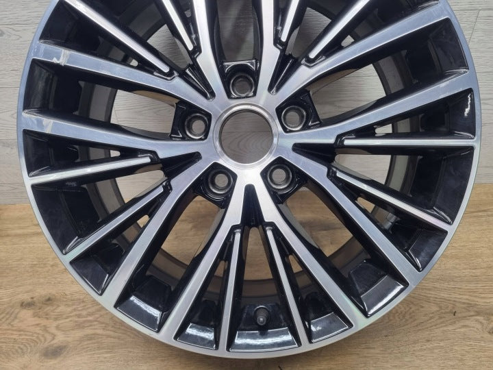 1x Alufelge 17 Zoll 6.5" 5x112 52ET 5TA601025 VW Touran Rim Wheel FEL7508593075zc