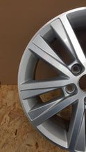 Load image into Gallery viewer, 1x Alufelge 16 Zoll 6.5&quot; 5x112 50ET 5K0601025AE VW Golf Vi Rim Wheel