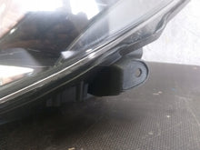 Load image into Gallery viewer, Frontscheinwerfer Toyota Yaris LED Links Scheinwerfer Headlight