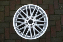 Laden Sie das Bild in den Galerie-Viewer, 1x Alufelge 18 Zoll 8.0&quot; 5x120 24ET 6753240 BMW Rim Wheel