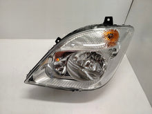 Laden Sie das Bild in den Galerie-Viewer, Frontscheinwerfer Mercedes-Benz Sprinter A9068200161 Ein Satz Headlight