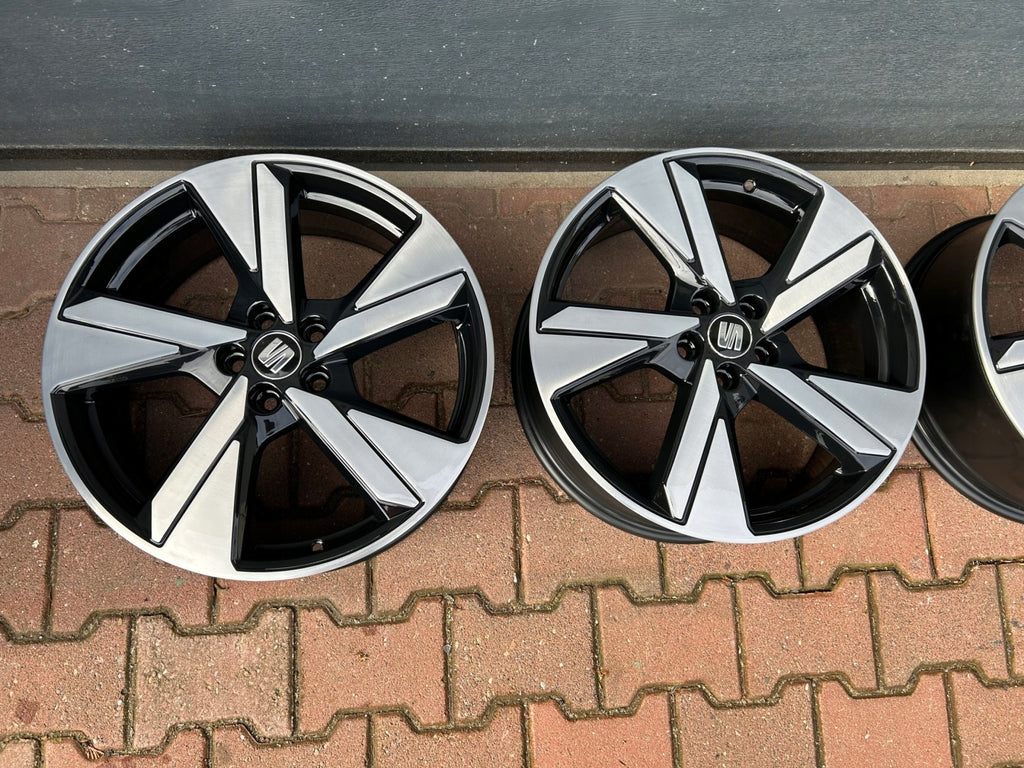 4x Alufelge 18 Zoll 7.0" 5x100 51ET Glanz Silber 6F0071498A Cupra Ibiza I FEL7630037235ss