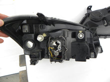 Laden Sie das Bild in den Galerie-Viewer, Frontscheinwerfer Toyota 89007167 Ein Stück (Rechts oder Links) Headlight