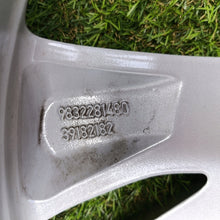 Load image into Gallery viewer, 1x Alufelge 17 Zoll 7.0" 4x108 38ET Glanz 39182182 Opel Corsa F Rim Wheel FEL2284535050vh