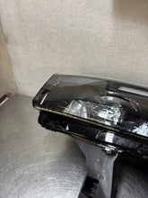 Laden Sie das Bild in den Galerie-Viewer, Frontscheinwerfer Renault Master 260609073R Links Scheinwerfer Headlight SCH4997275534bw