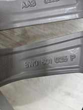 Load image into Gallery viewer, 1x Alufelge 17 Zoll 7.0" 5x112 42ET Glanz Silber 8W0601025P Audi A4 B9 Rim Wheel FEL9227818802zr