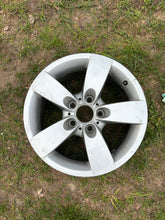 Load image into Gallery viewer, 1x Alufelge 16 Zoll 7.0&quot; 5x120 20ET Glanz Silber 6777345 BMW 1 Rim Wheel