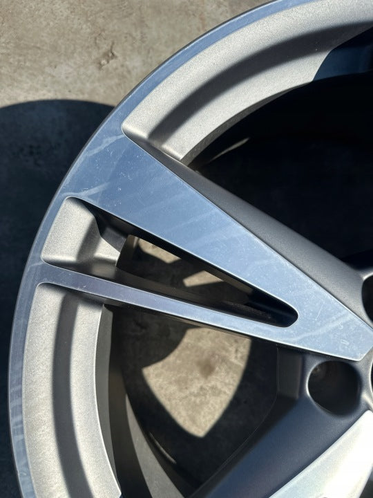 1x Alufelge 19 Zoll 8.5" 5x112 8V0601025EM Audi A3 Rim Wheel FEL8917112072qi
