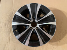 Laden Sie das Bild in den Galerie-Viewer, 1x Alufelge 18 Zoll 8.0&quot; 5x112 43ET A2134013700 Mercedes-Benz W213 Rim Wheel