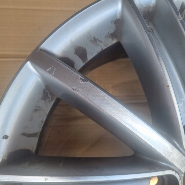 1x Alufelge 18 Zoll 7.0" 5x112 43ET Glanz Silber 5N0601025AF VW Tiguan Rim Wheel FEL4562081064ve