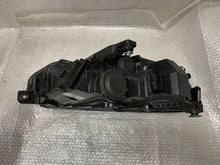 Laden Sie das Bild in den Galerie-Viewer, Frontscheinwerfer VW Passat B8 3G1941035P LED Links Scheinwerfer Headlight