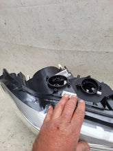 Laden Sie das Bild in den Galerie-Viewer, Frontscheinwerfer BMW 2 F22 F23 7304464-12 Xenon Rechts Scheinwerfer Headlight SCH1833930946yu