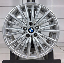 Laden Sie das Bild in den Galerie-Viewer, 1x Alufelge 17 Zoll 7.5" 5x120 30ET Glanz Grau 6883519 BMW G21 G20 Rim Wheel FEL2490117719to