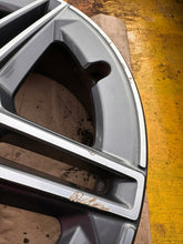 Laden Sie das Bild in den Galerie-Viewer, 1x Alufelge 19 Zoll 2474011500 Mercedes-Benz Glb X247 Rim Wheel FEL8016703709gb