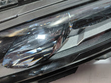 Laden Sie das Bild in den Galerie-Viewer, Frontscheinwerfer BMW 7 9879935-12 LED Links Scheinwerfer Headlight SCH7725020292vq