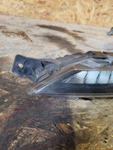 Laden Sie das Bild in den Galerie-Viewer, Frontscheinwerfer Citroën Grand Picasso II 9816714880 Links Headlight SCH5963142342mb